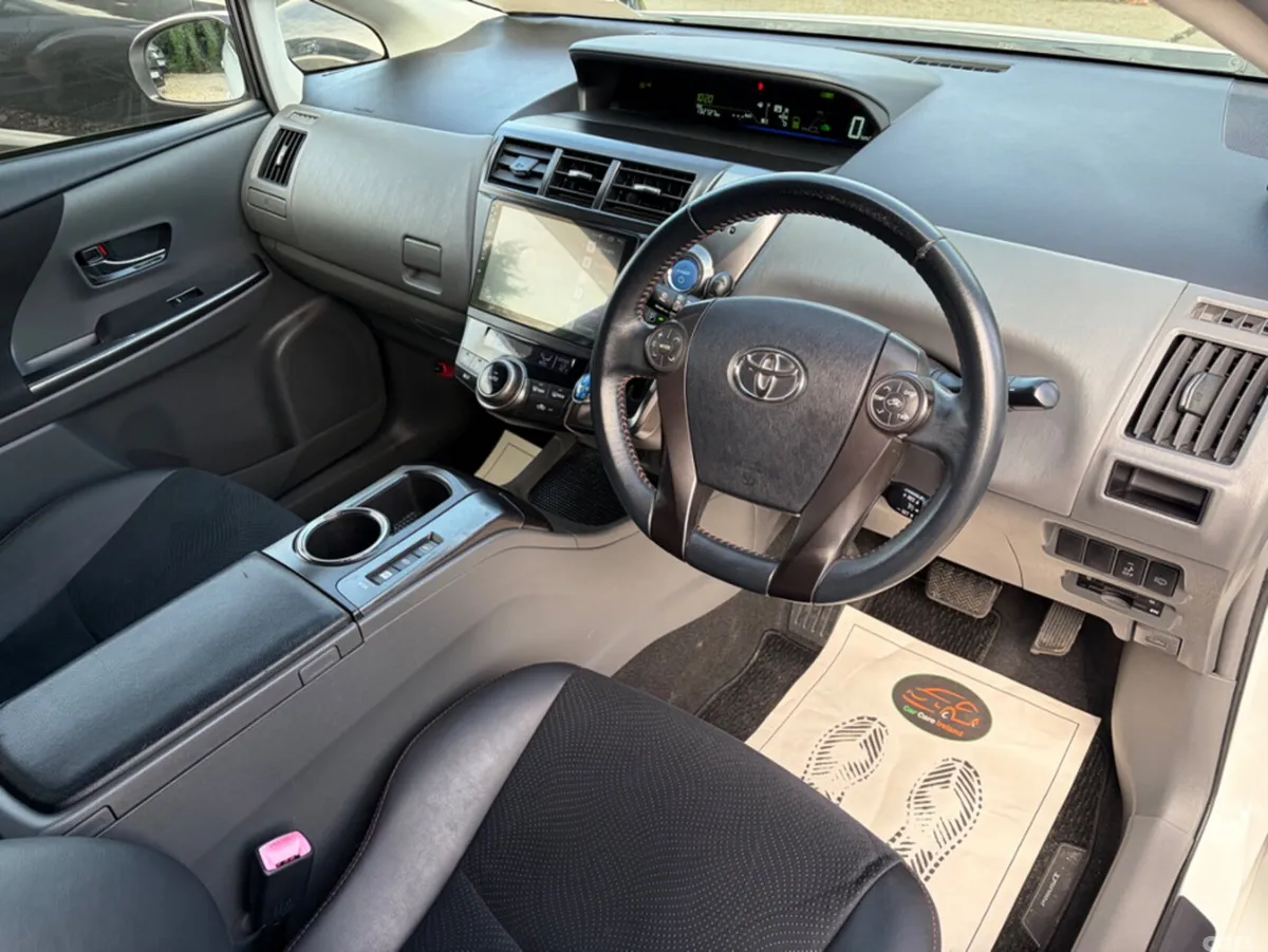 Toyota Prius Hatchback, Petrol Hybrid, 2014, White