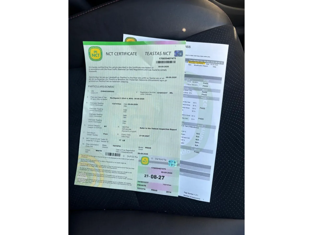 Toyota Prius Hatchback, Petrol Hybrid, 2014, White
