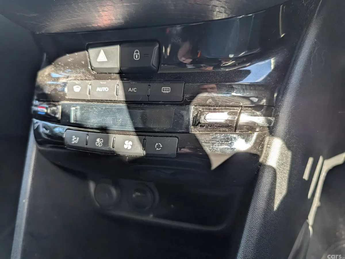 Peugeot 2008 Estate, Diesel, 2019, Grey