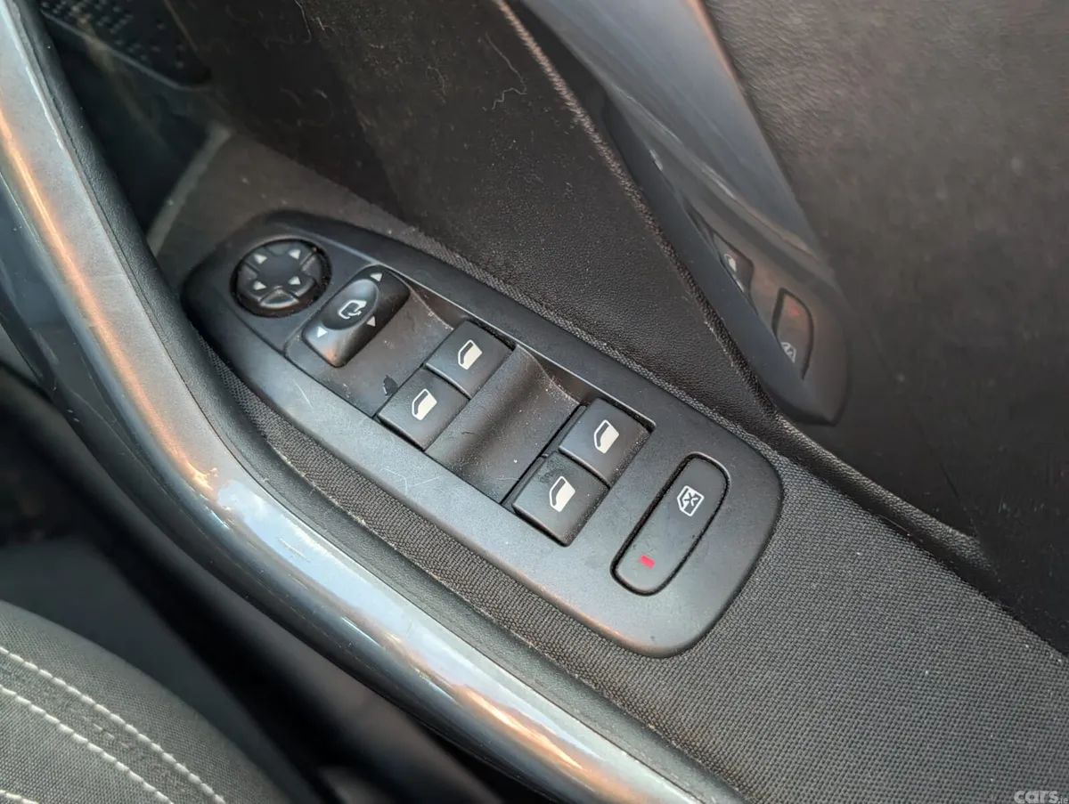 Peugeot 2008 Estate, Diesel, 2019, Grey