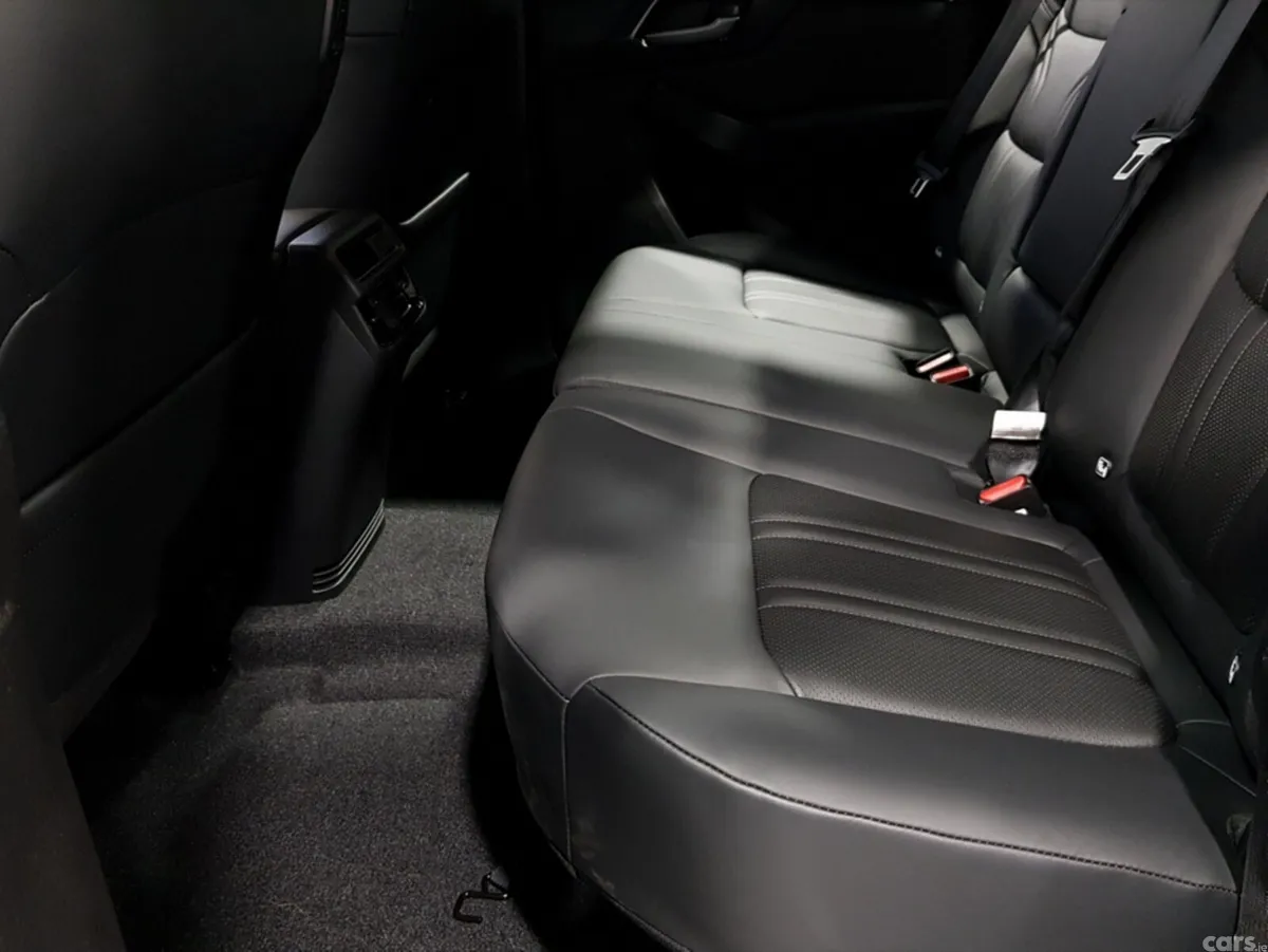 Isuzu D-Max Pick Up, Diesel, 2027, Silver