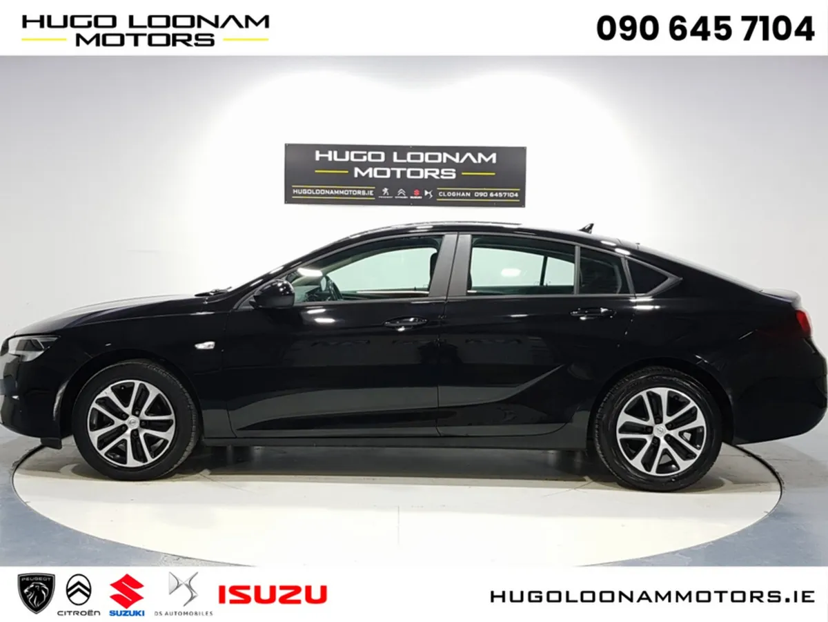 Opel Insignia Hatchback, Diesel, 2021, Black