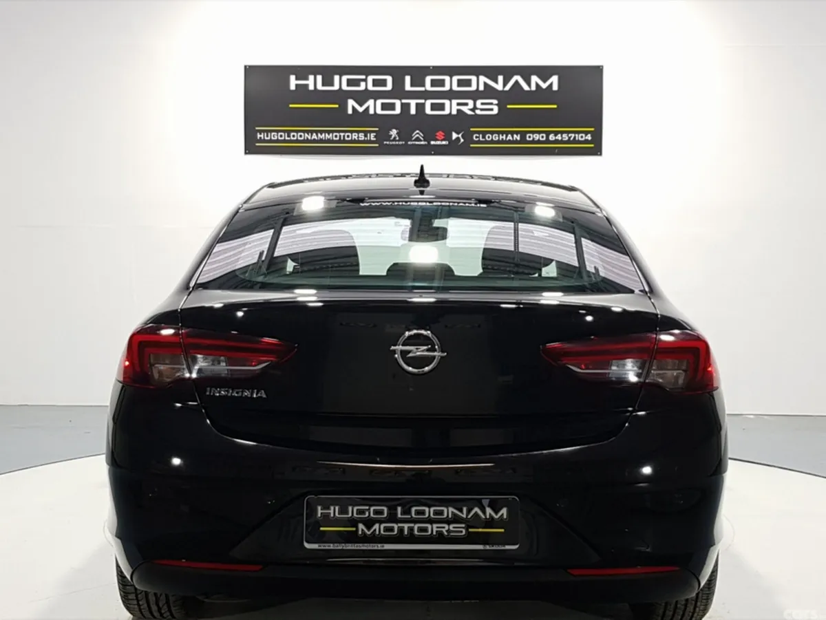Opel Insignia Hatchback, Diesel, 2021, Black