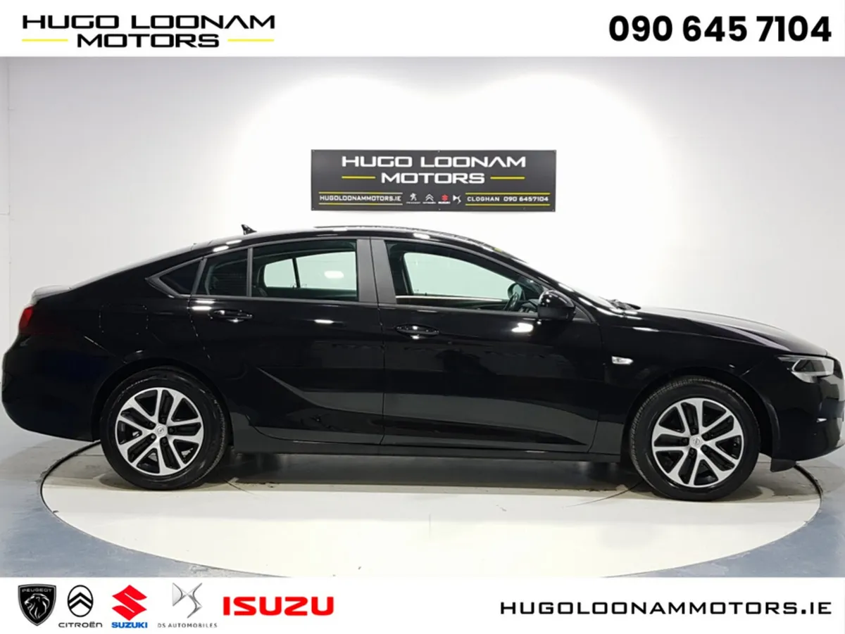 Opel Insignia Hatchback, Diesel, 2021, Black