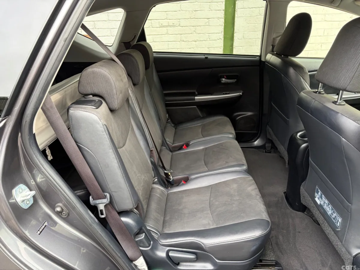 Toyota Prius MPV, Petrol Hybrid, 2018, Grey