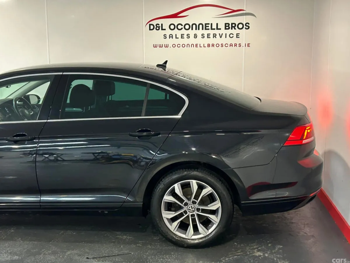 Volkswagen Passat Saloon, Diesel, 2021, Black