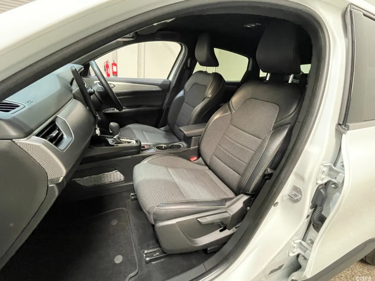 Renault Arkana Hatchback, Petrol, 2024, White