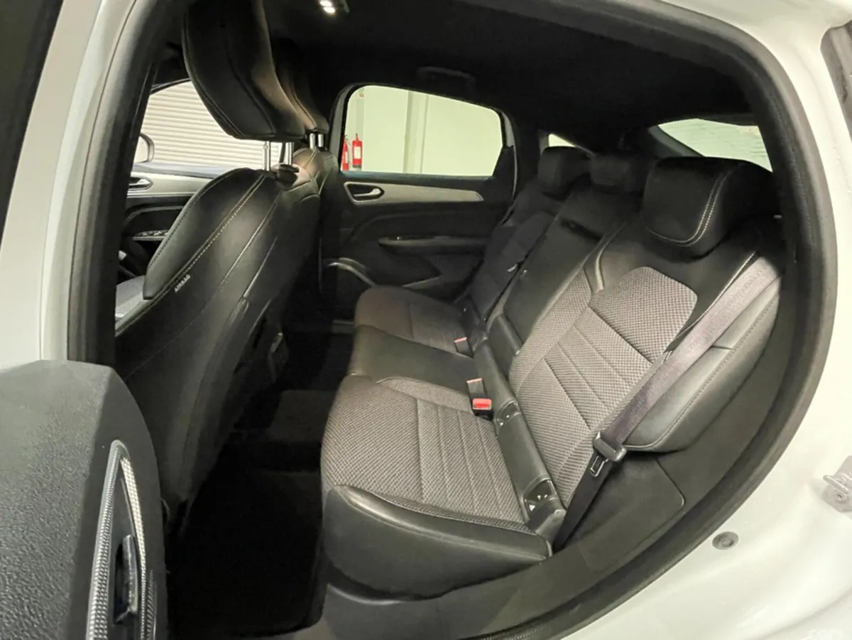 Renault Arkana Hatchback, Petrol, 2024, White