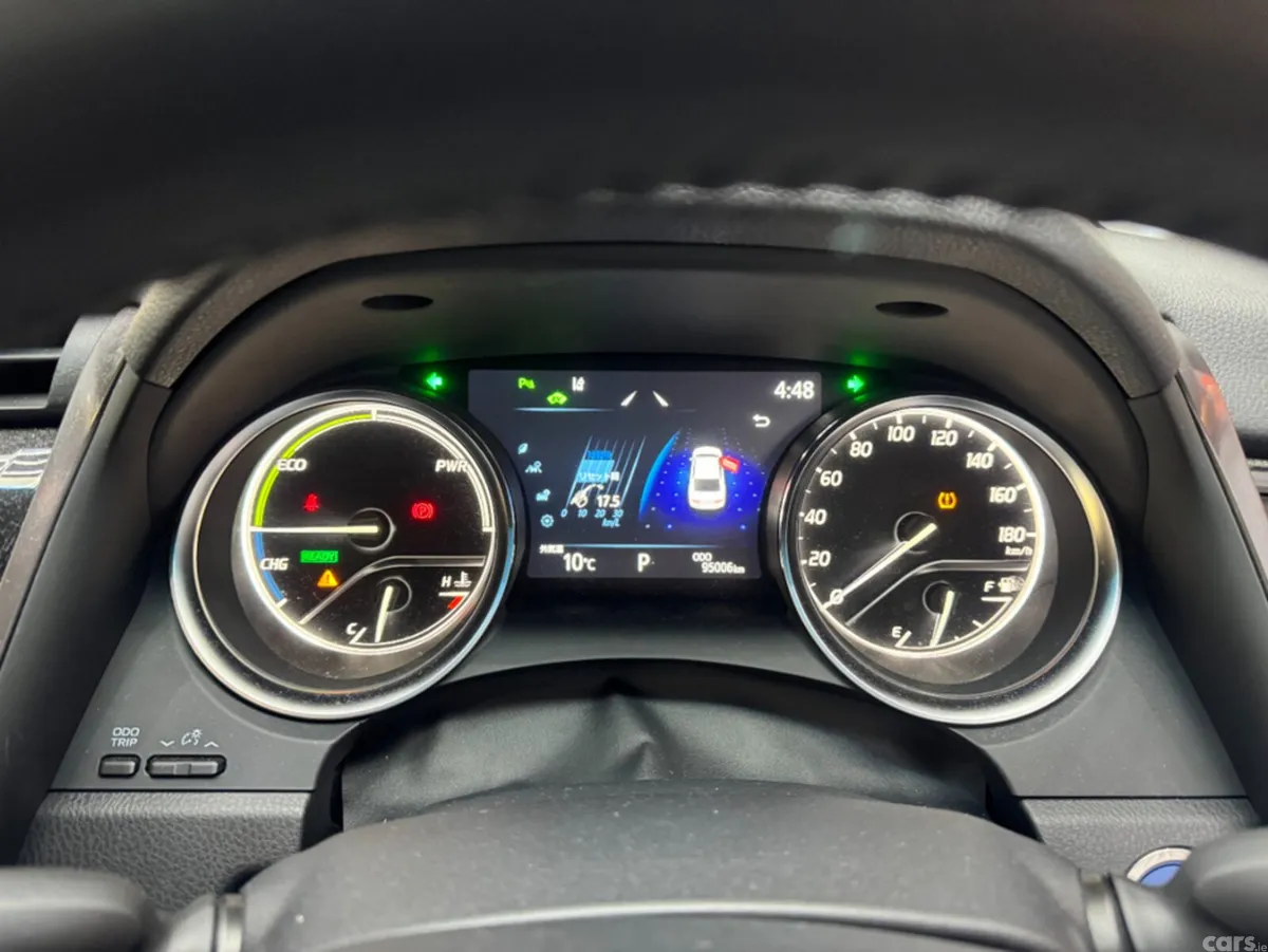 Toyota Camry Saloon, Petrol Hybrid, 2019, Blue
