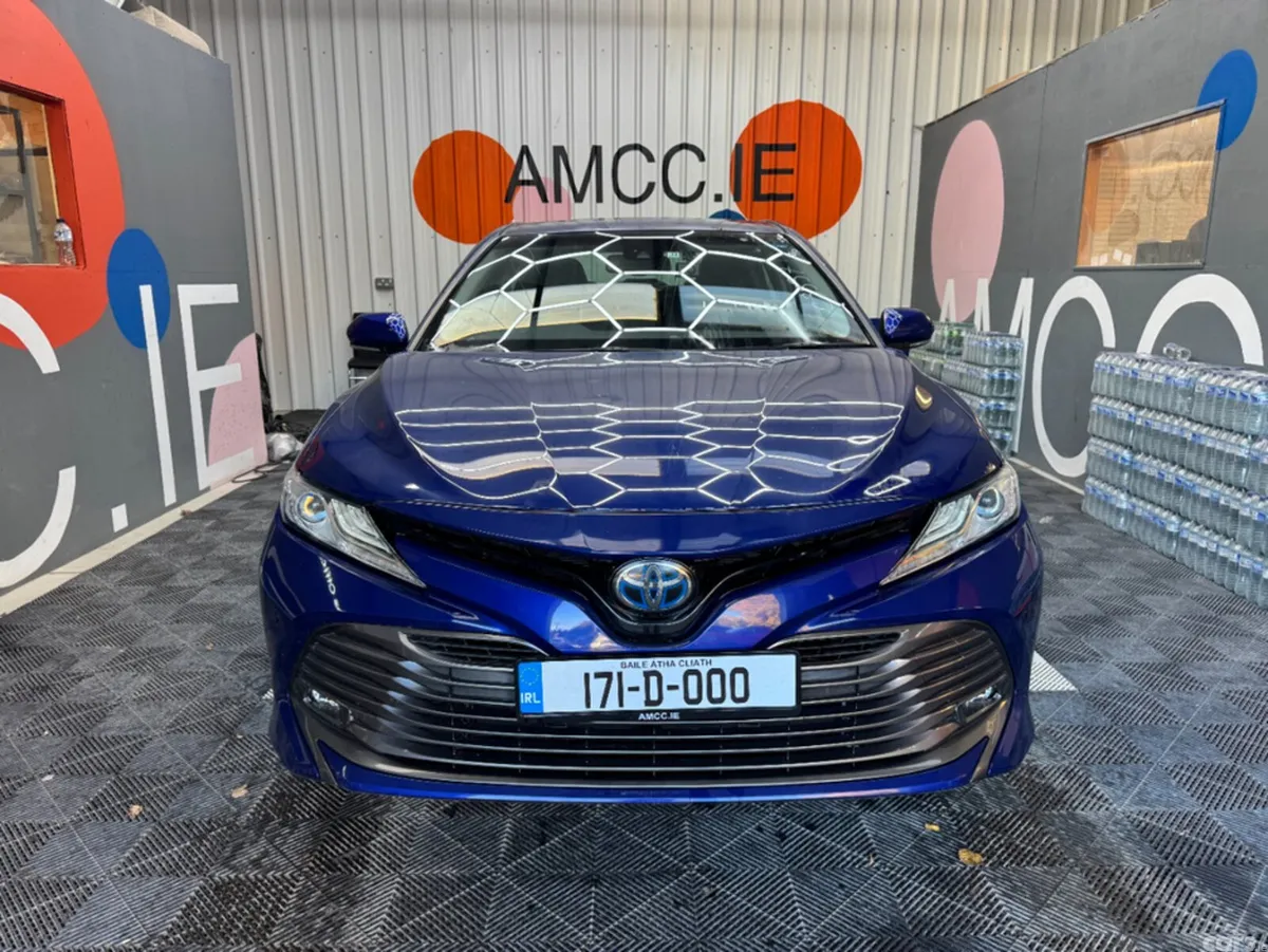 Toyota Camry Saloon, Petrol Hybrid, 2017, Blue