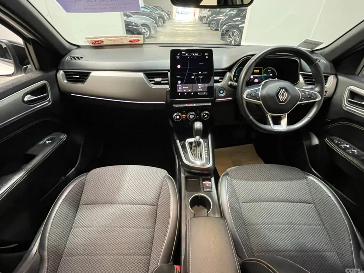 Renault Arkana Hatchback, Petrol, 2024, White