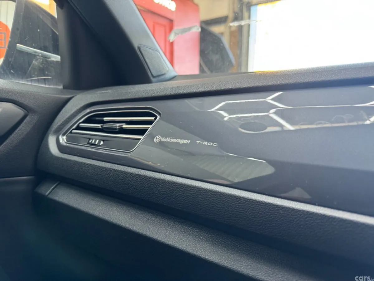 Volkswagen T-Roc SUV, Diesel, 2021, Blue