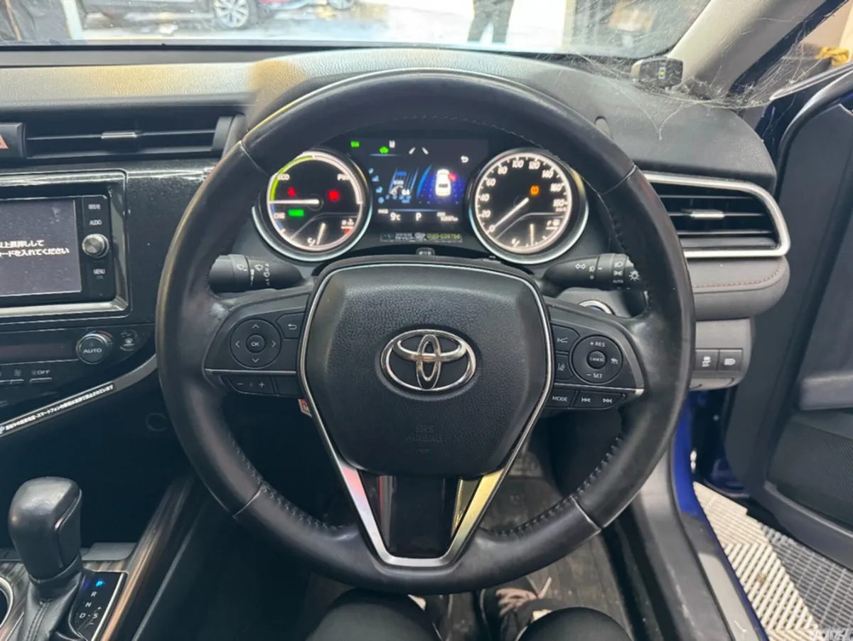 Toyota Camry Saloon, Petrol Hybrid, 2017, Blue