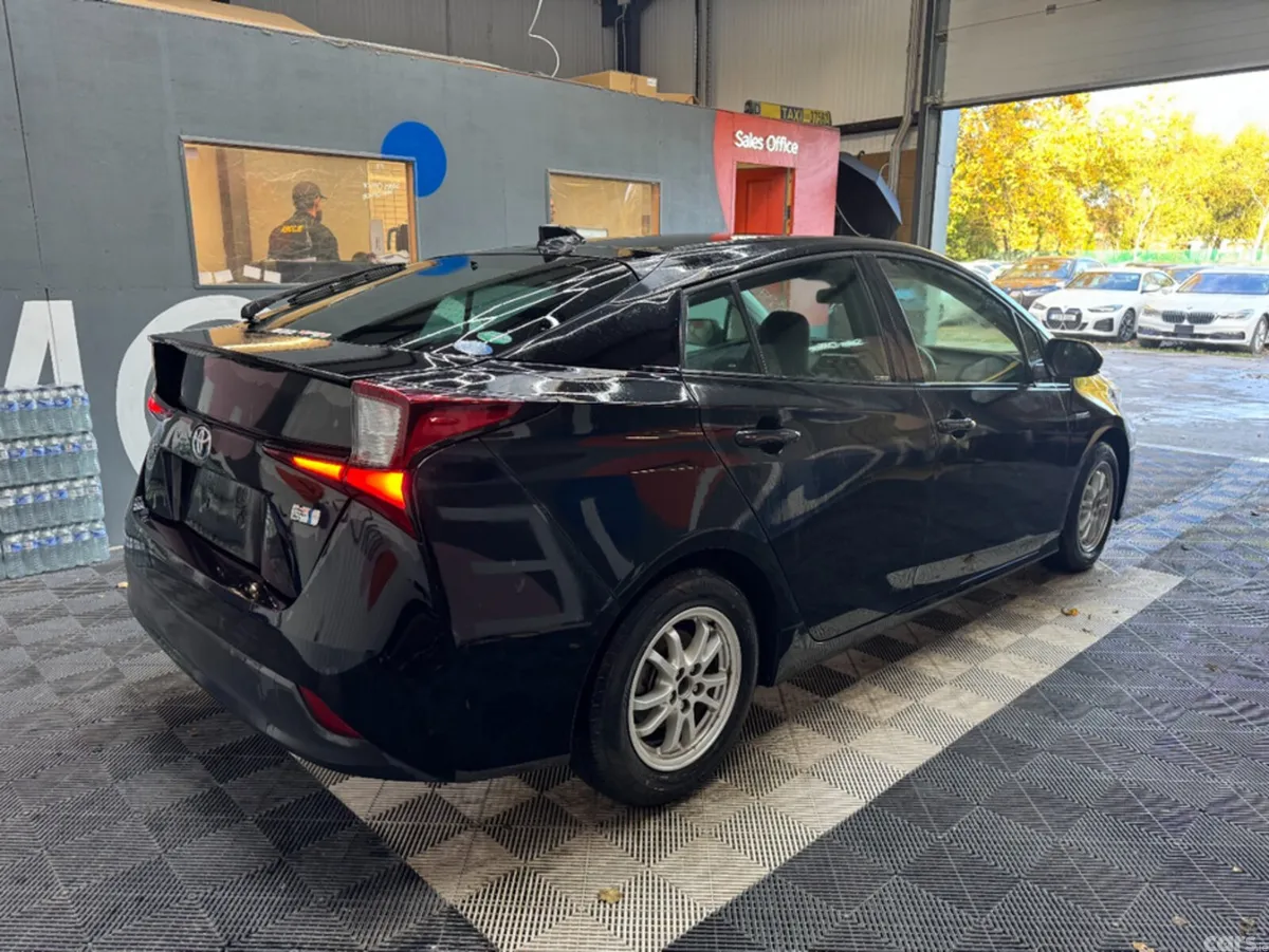 Toyota Prius Saloon, Petrol Hybrid, 2019, Black