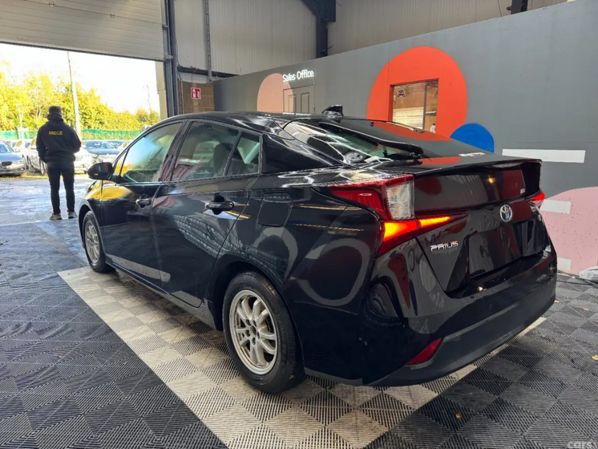 Toyota Prius Saloon, Petrol Hybrid, 2019, Black