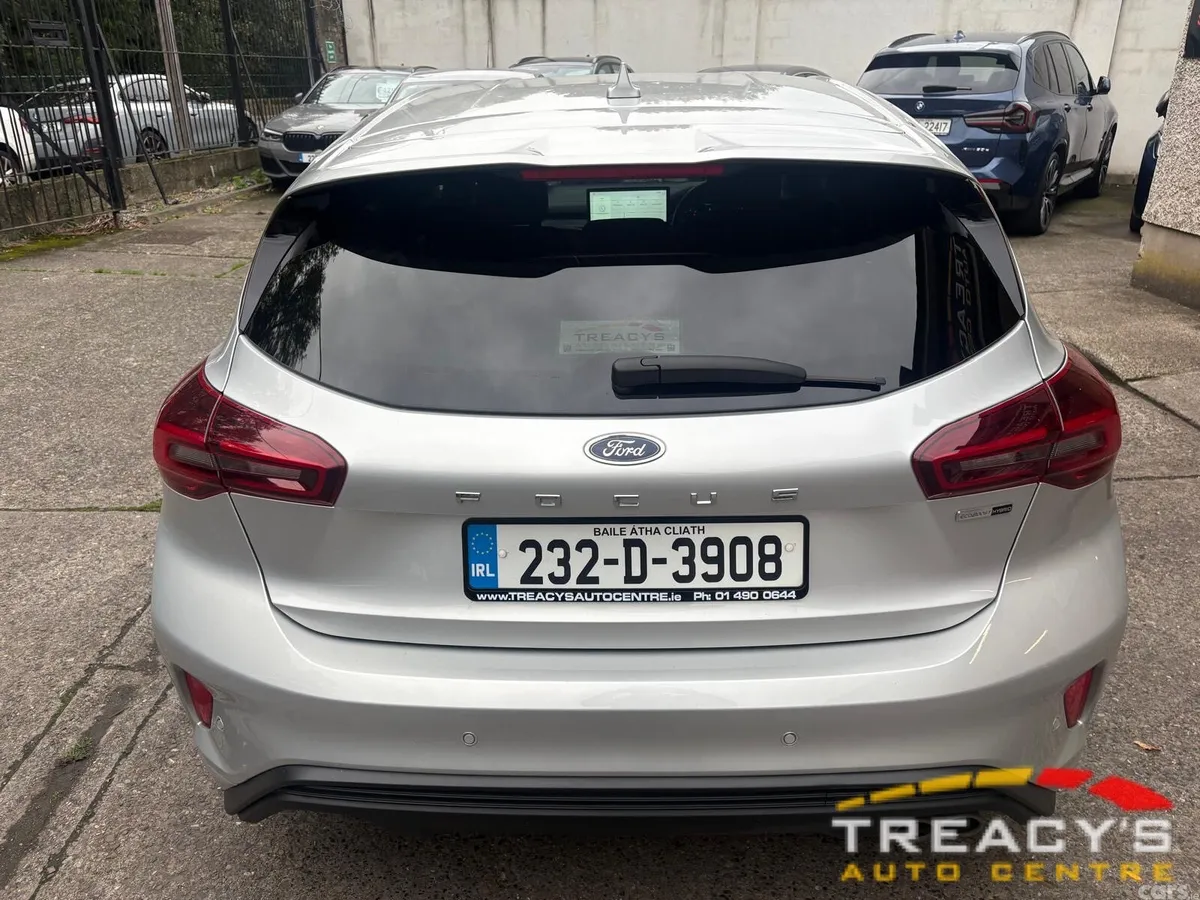 Ford Focus Hatchback, Petrol, 2023, Grey