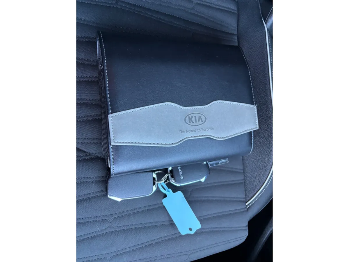 Kia Ceed Hatchback, Petrol, 2022, White