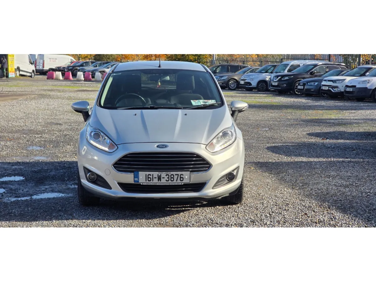 Ford Fiesta Hatchback, Petrol, 2016, Silver