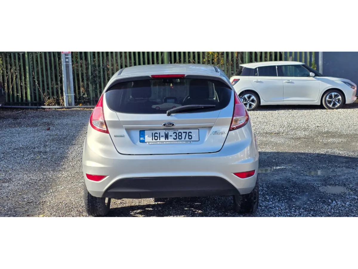 Ford Fiesta Hatchback, Petrol, 2016, Silver