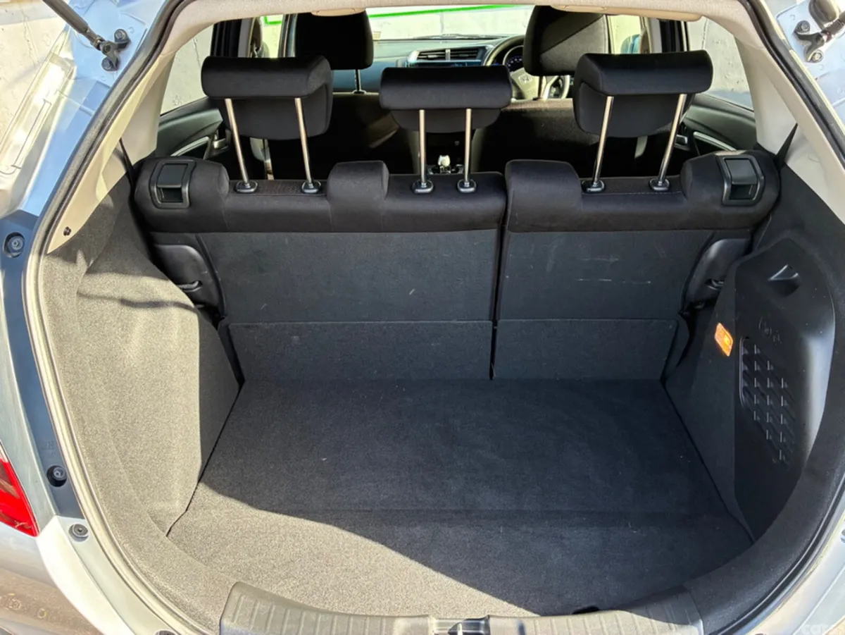 Honda Fit Hatchback, Petrol Hybrid, 2017, Silver