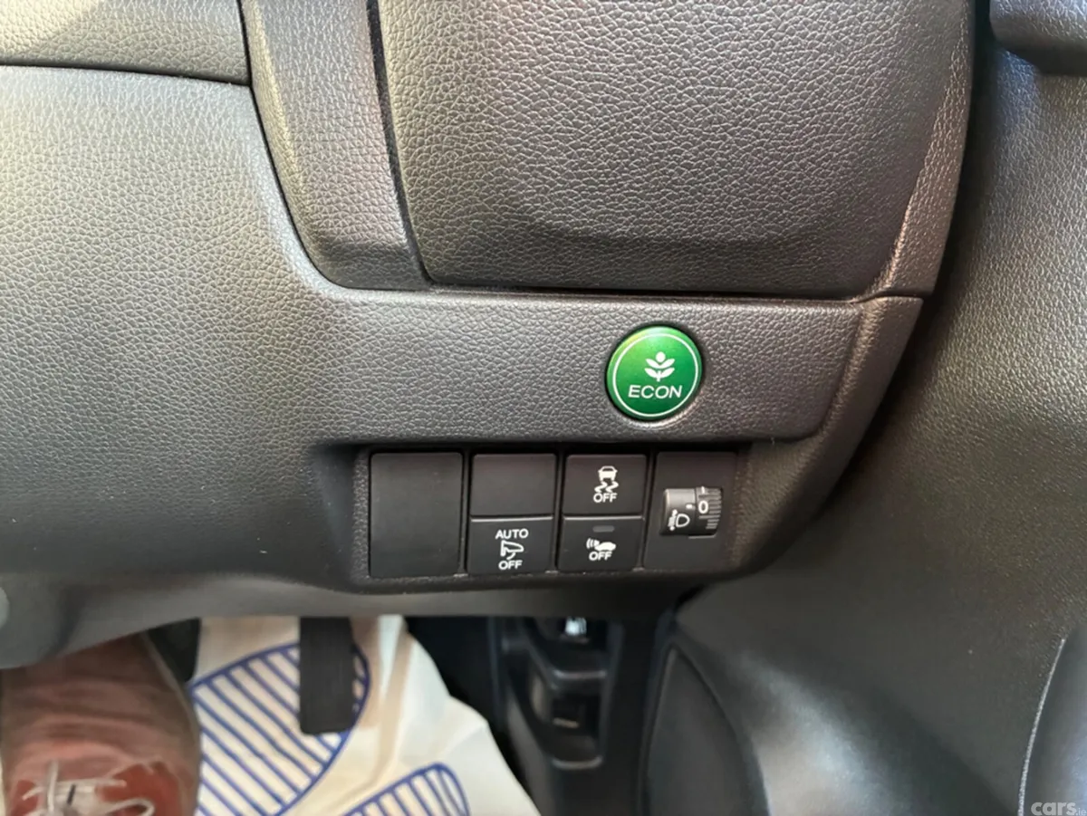 Honda Fit Hatchback, Petrol Hybrid, 2017, Silver