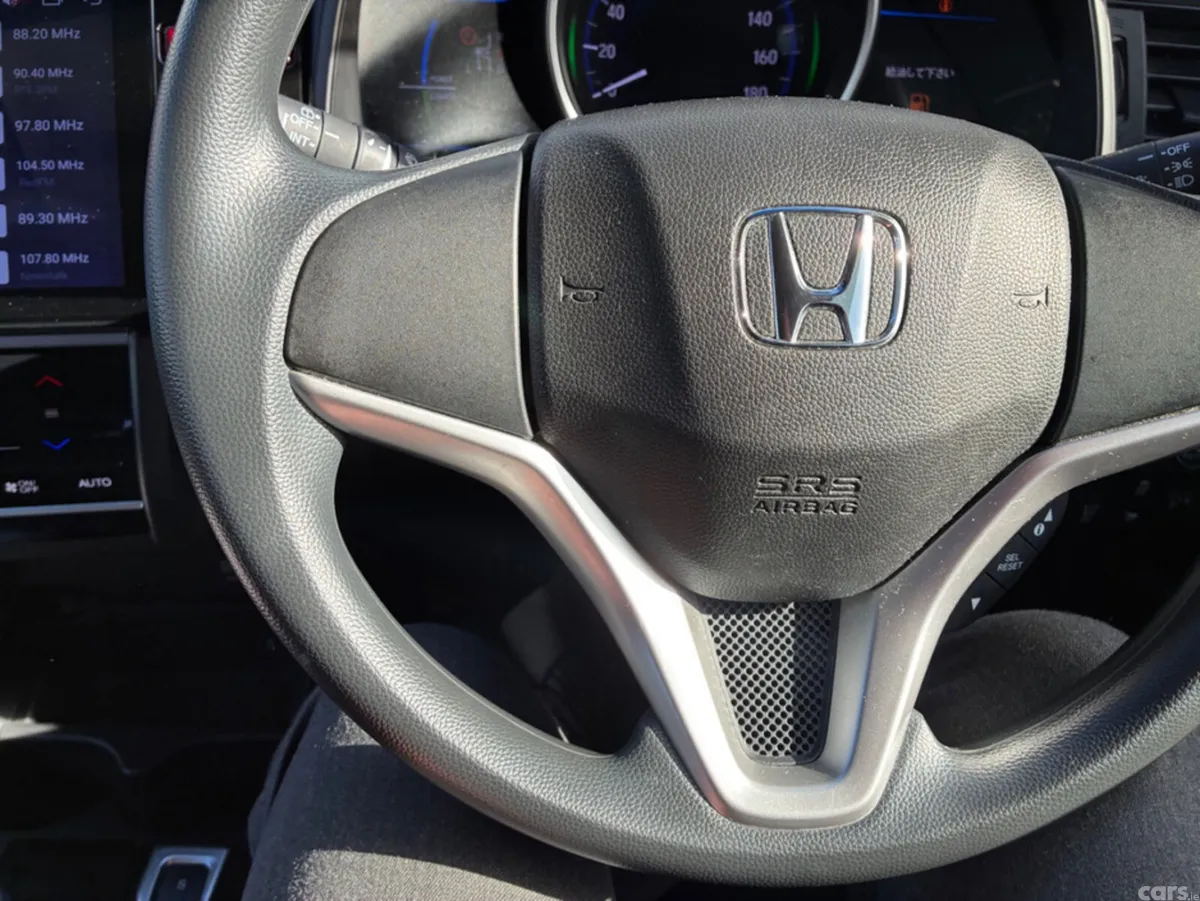 Honda Fit Hatchback, Petrol Hybrid, 2017, Silver