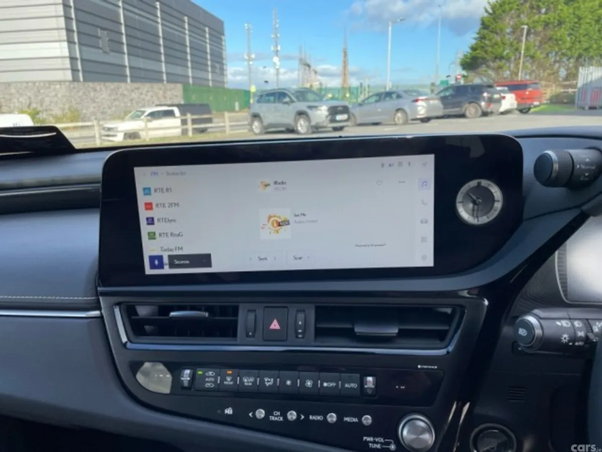 Lexus ES Saloon, Petrol Hybrid, 2024, Grey