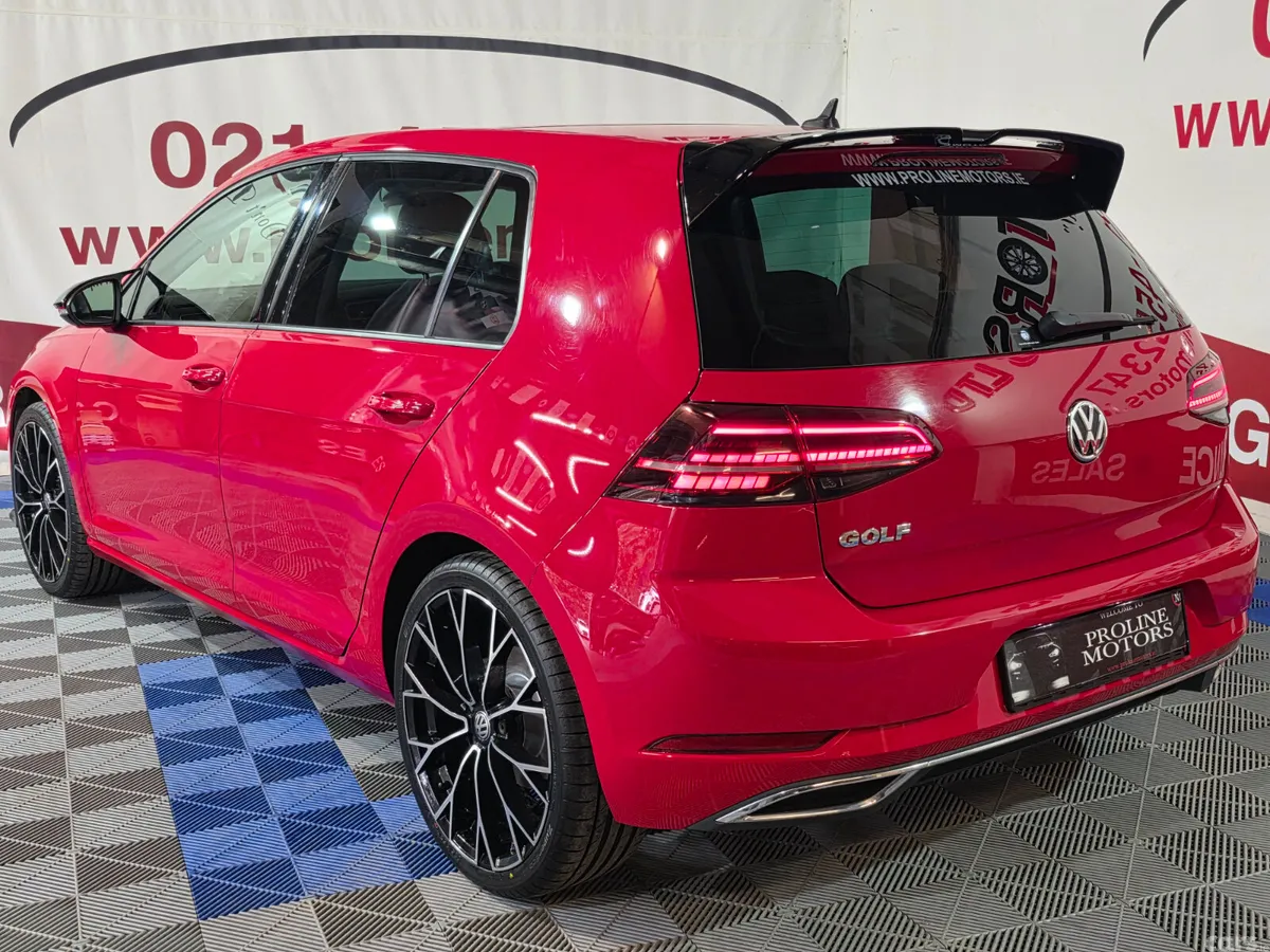 Volkswagen Golf Hatchback, Petrol, 2018, Red
