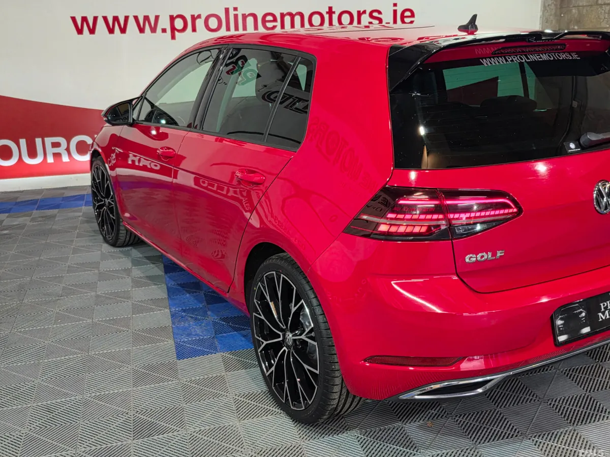 Volkswagen Golf Hatchback, Petrol, 2018, Red
