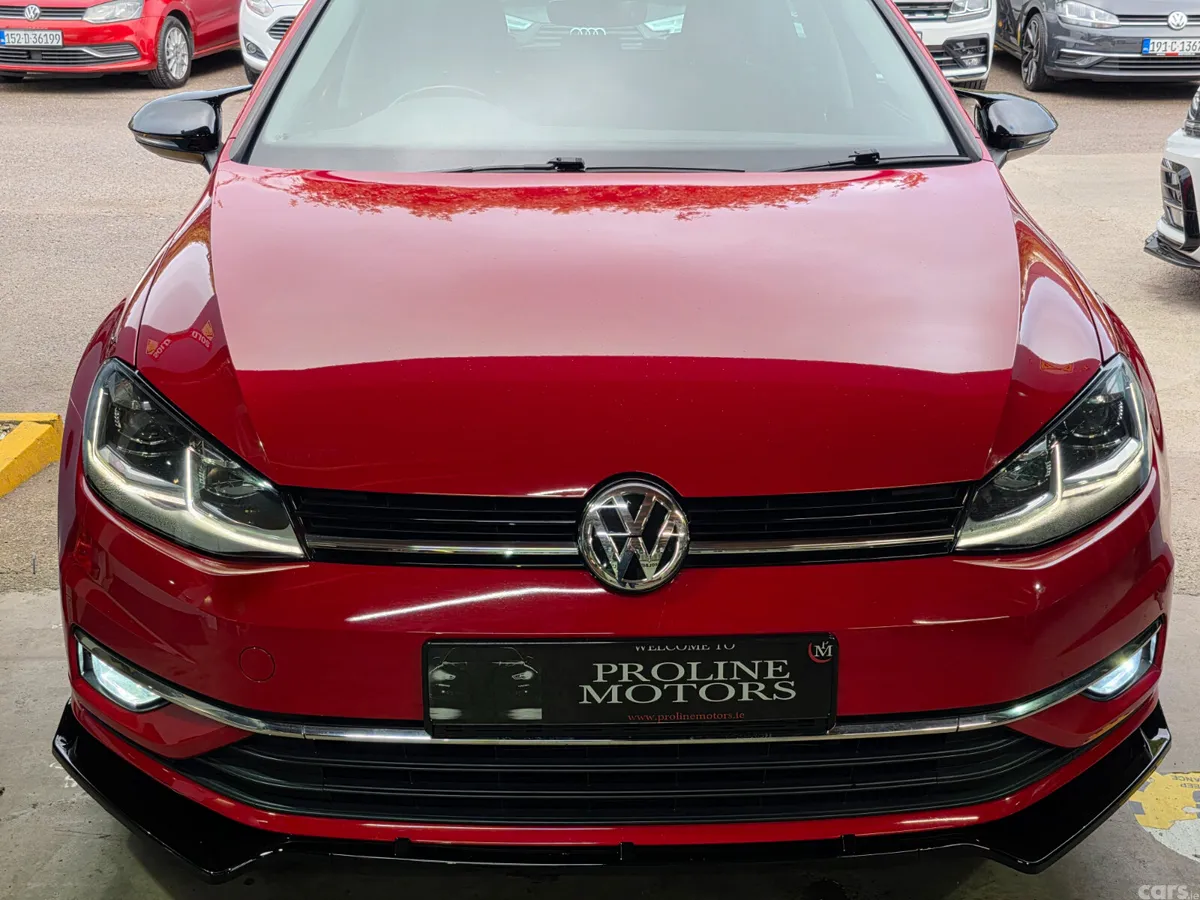 Volkswagen Golf Hatchback, Petrol, 2018, Red