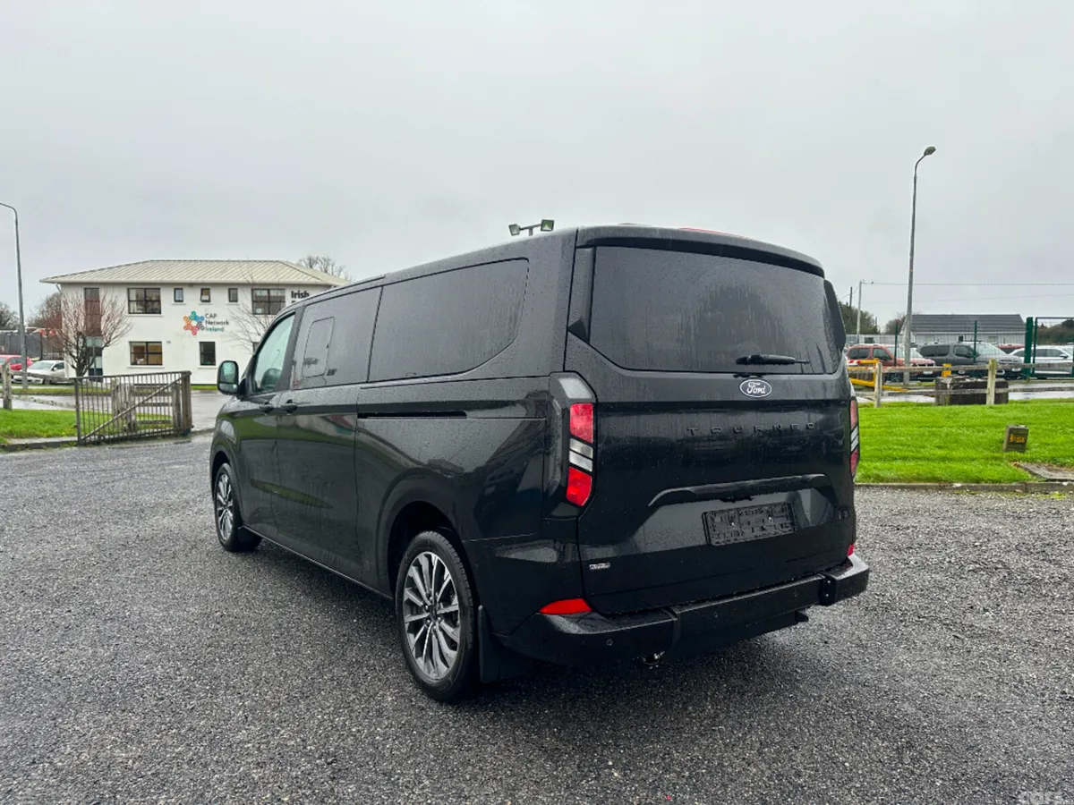 Ford Tourneo Custom MPV, Petrol Plug-in Hybrid, 2027, Grey