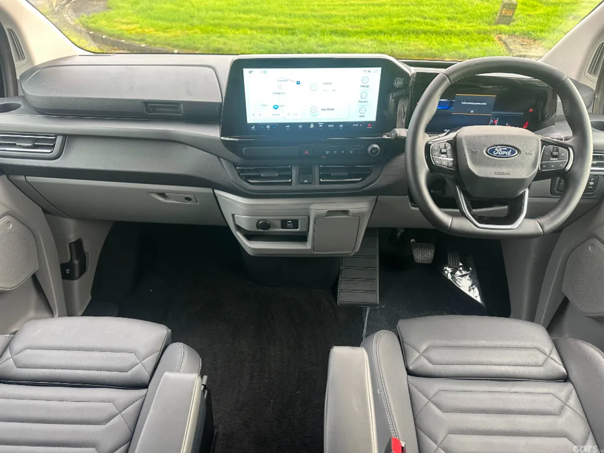 Ford Tourneo Custom MPV, Petrol Plug-in Hybrid, 2027, Grey
