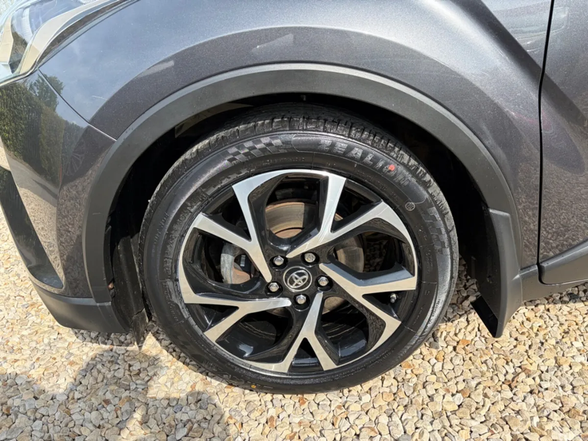 Toyota C-HR SUV, Petrol Hybrid, 2017, Grey