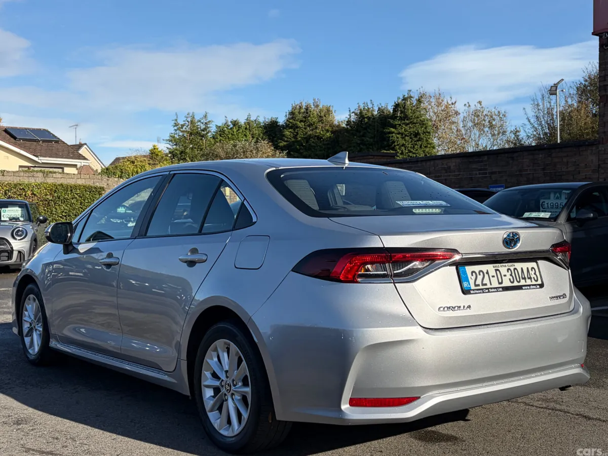 Toyota Corolla Saloon, Petrol Hybrid, 2022, Grey