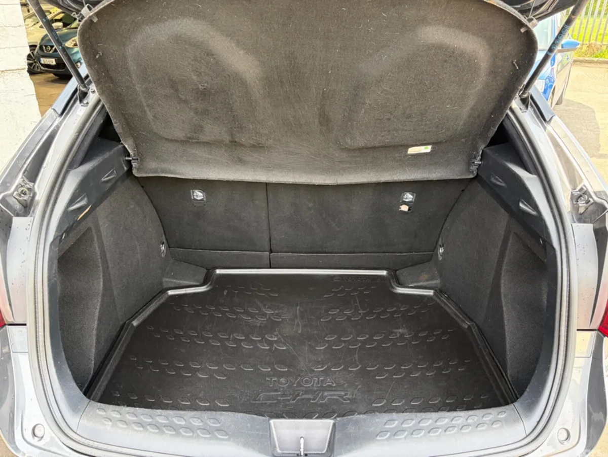 Toyota C-HR SUV, Petrol Hybrid, 2017, Grey