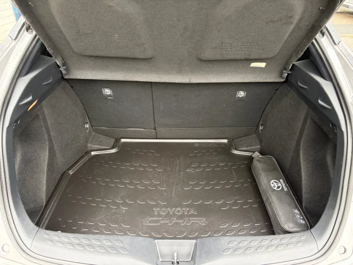 Toyota C-HR SUV, Petrol Hybrid, 2019, Grey