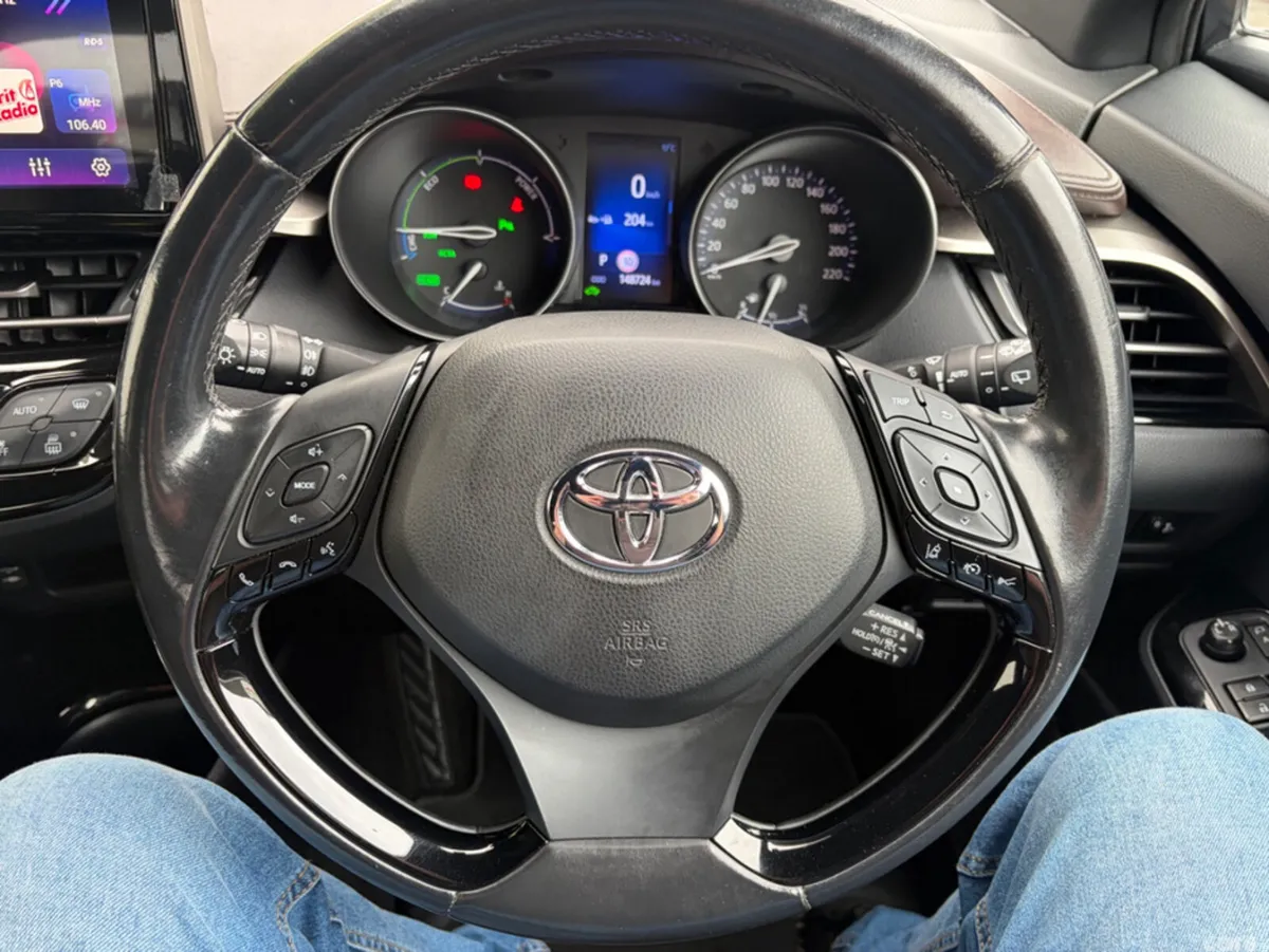Toyota C-HR SUV, Petrol Hybrid, 2019, Grey