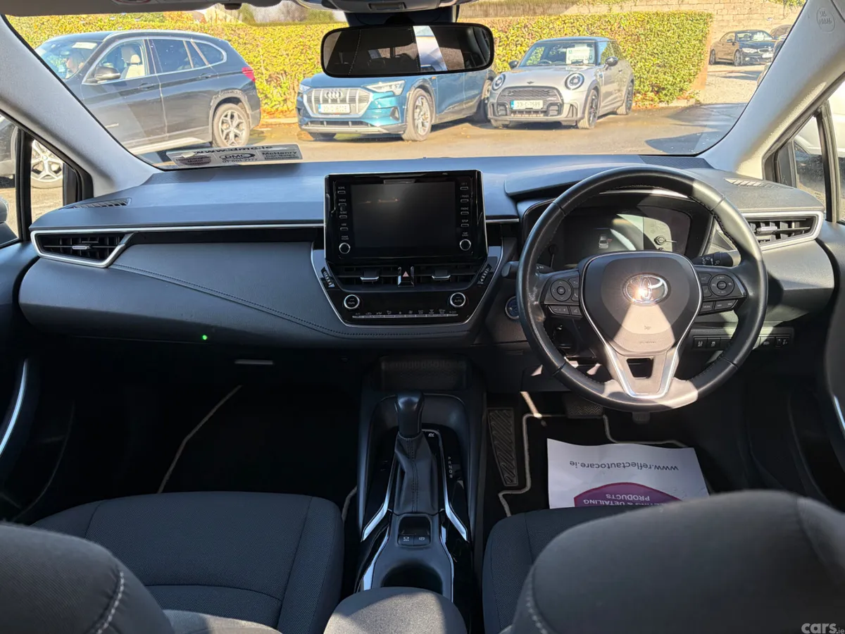 Toyota Corolla Saloon, Petrol Hybrid, 2022, Grey