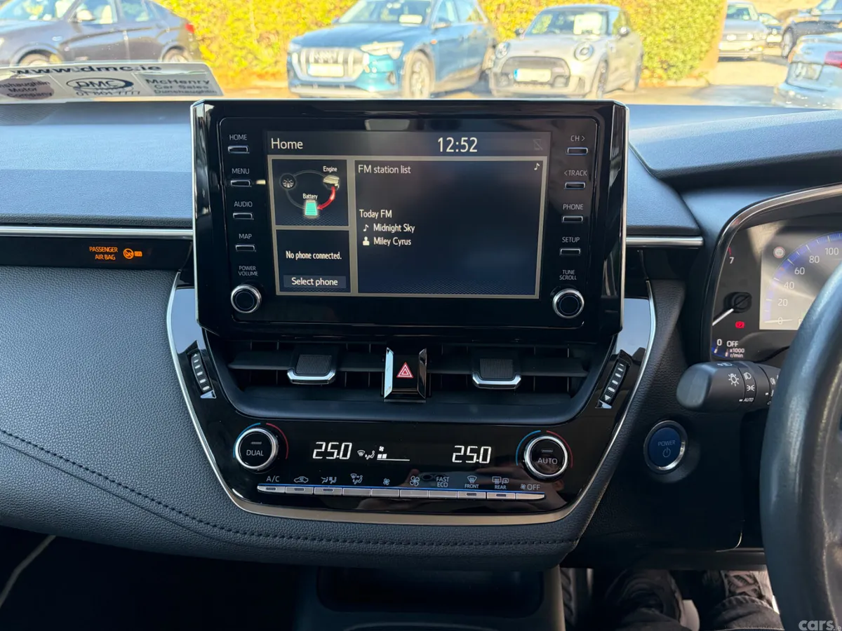 Toyota Corolla Saloon, Petrol Hybrid, 2022, Grey