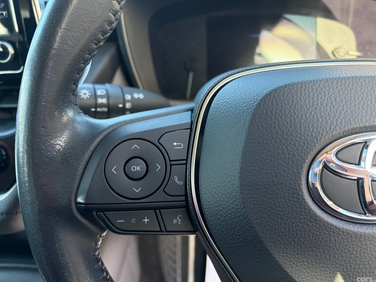 Toyota Corolla Saloon, Petrol Hybrid, 2022, Grey