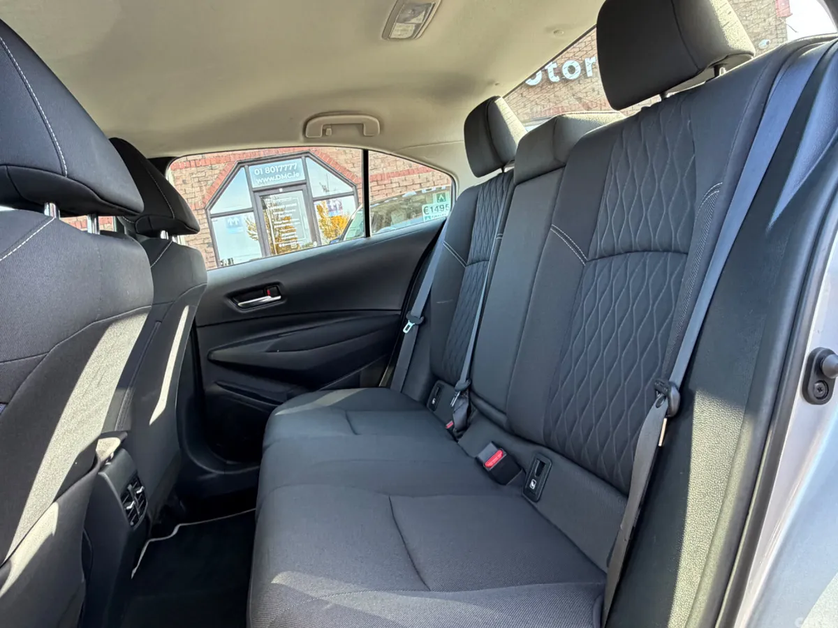 Toyota Corolla Saloon, Petrol Hybrid, 2022, Grey