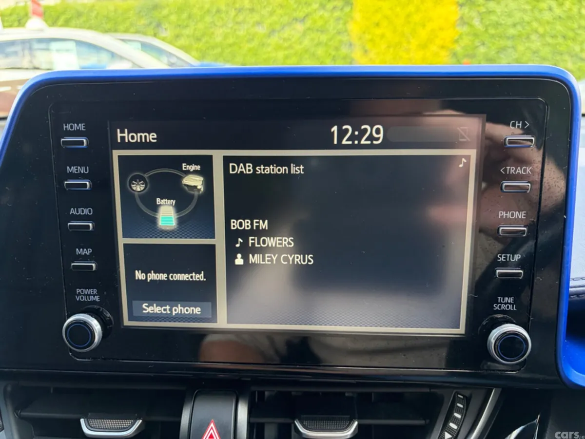 Toyota C-HR SUV, Petrol Hybrid, 2020, White
