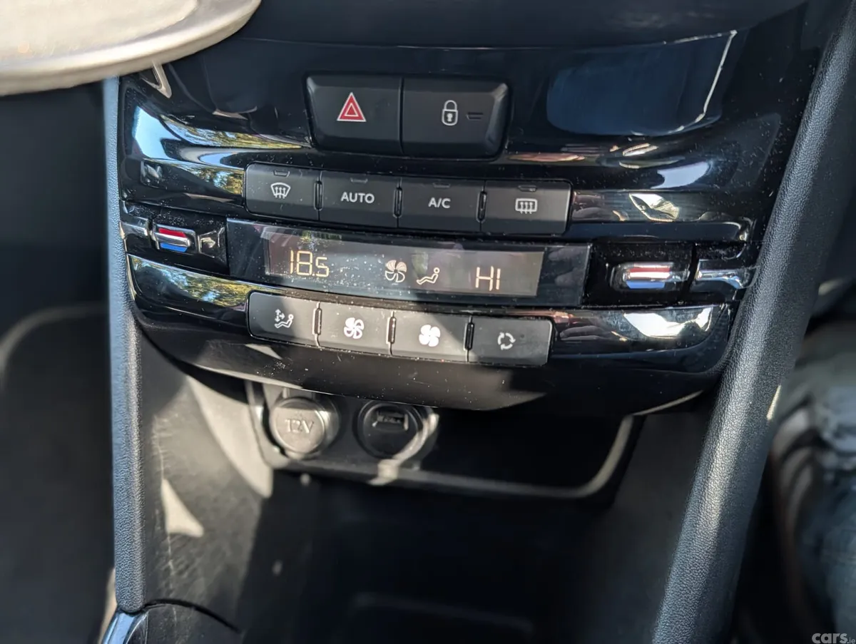 Peugeot 2008 Estate, Petrol, 2019, Red