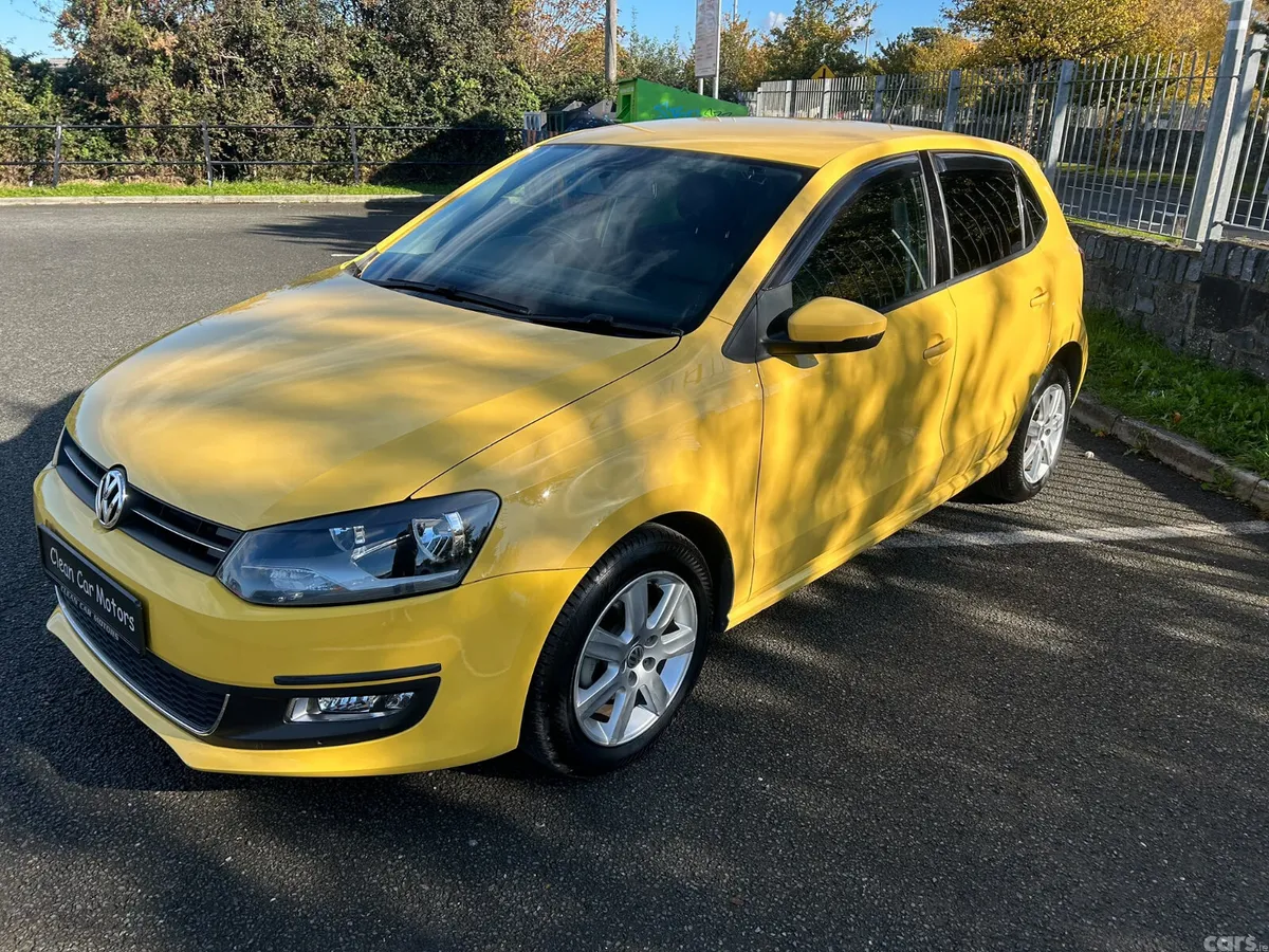 Volkswagen Polo Hatchback, Petrol, 2011, Yellow