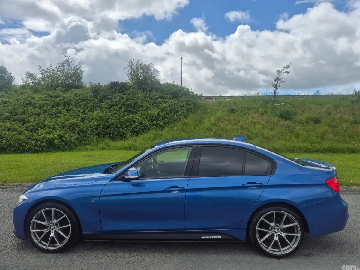BMW 3-Series Saloon, Diesel, 2018, Blue