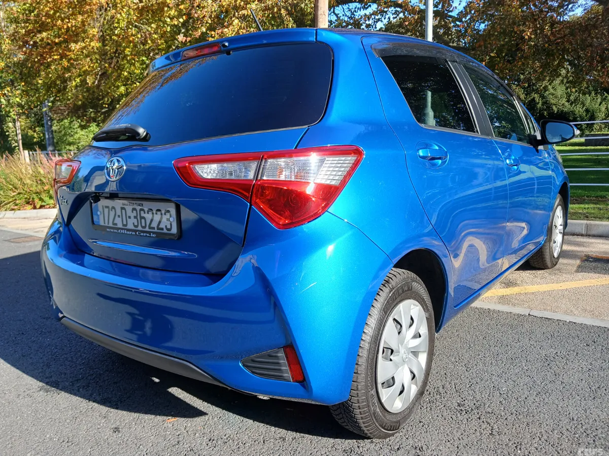 Toyota Yaris Hatchback, Petrol, 2017, Blue