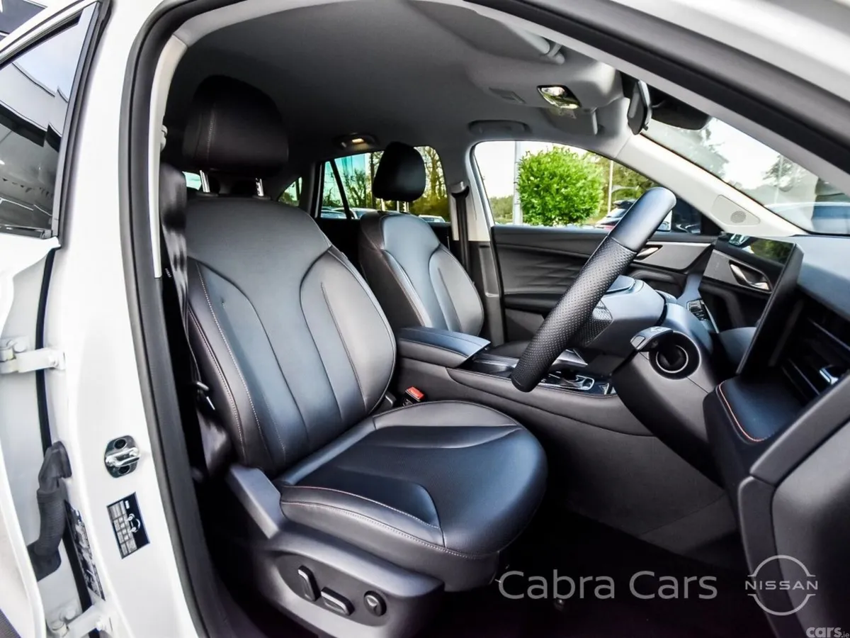MG HS SUV, Petrol Hybrid, 2025, White