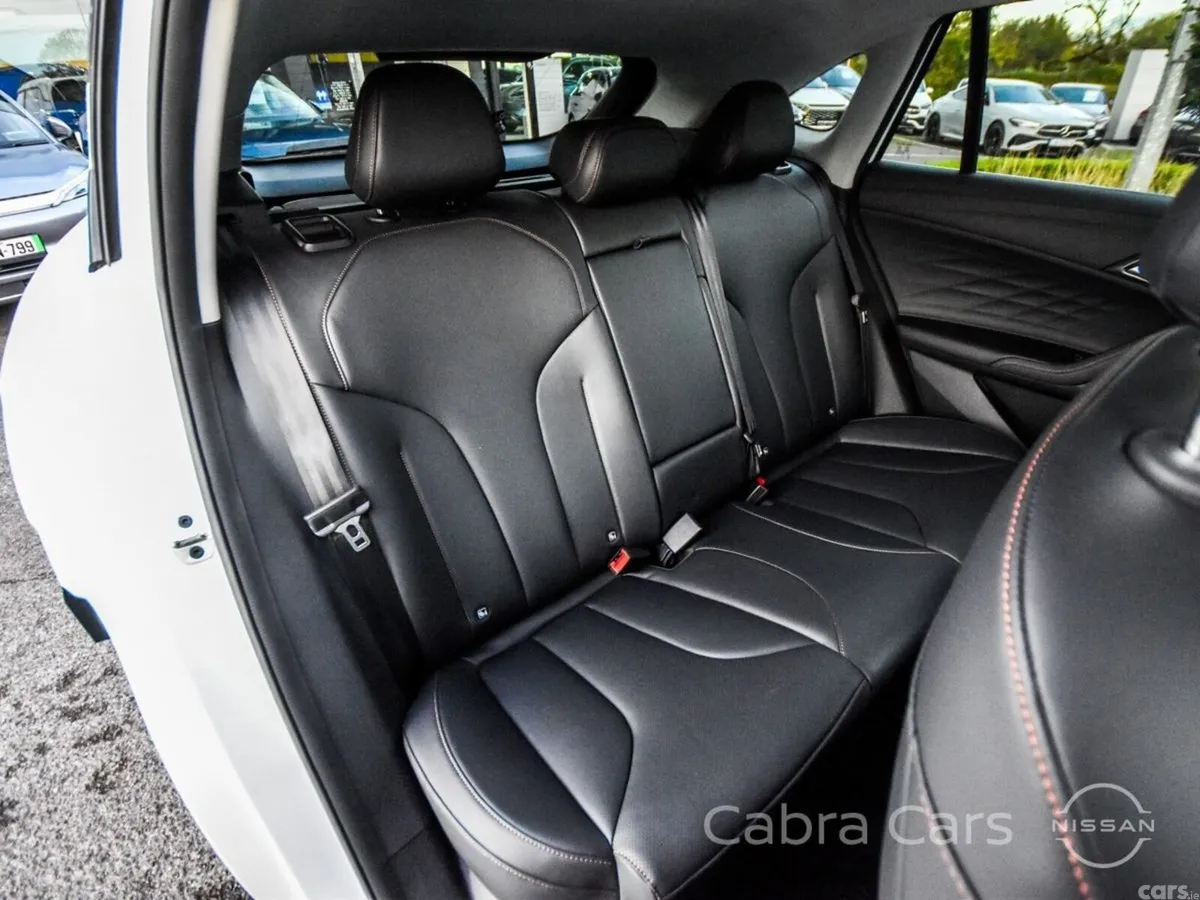 MG HS SUV, Petrol Hybrid, 2025, White