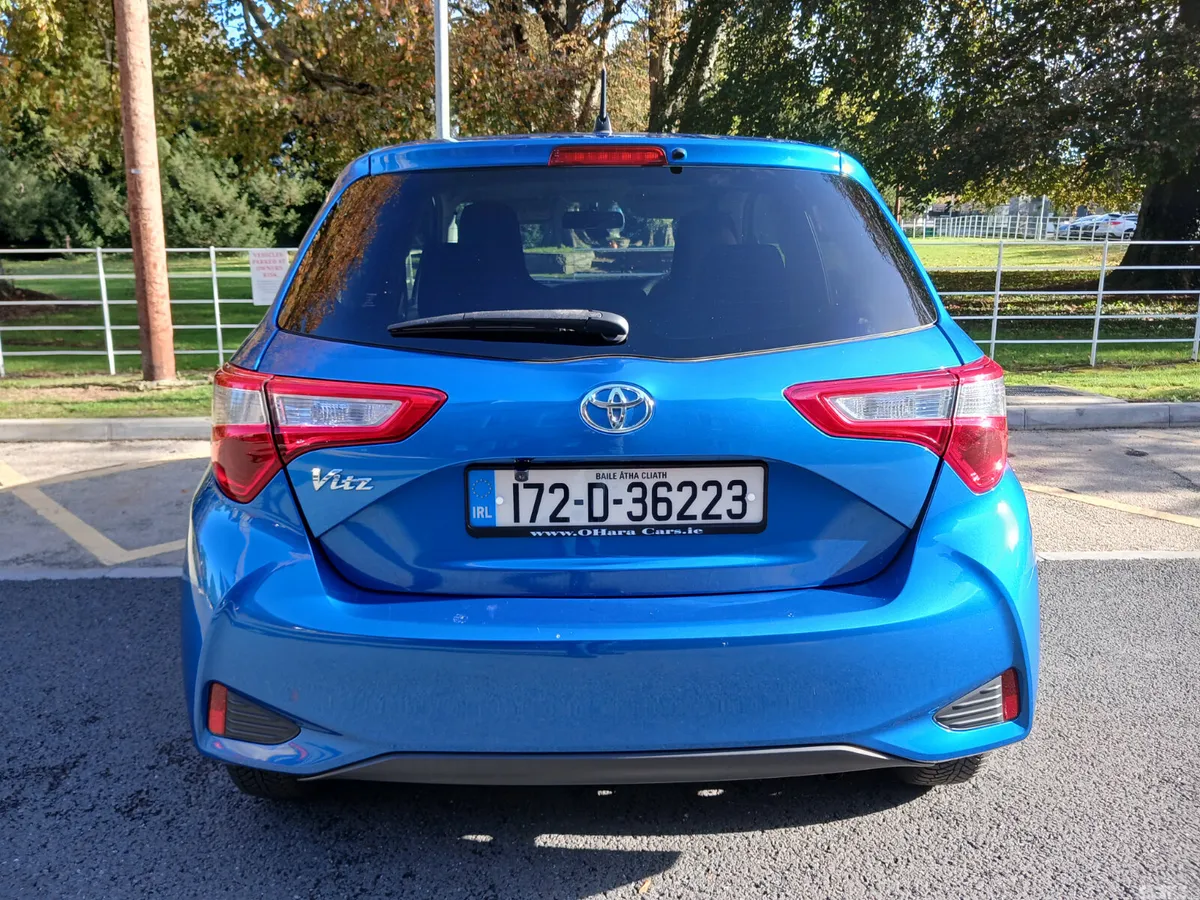 Toyota Yaris Hatchback, Petrol, 2017, Blue