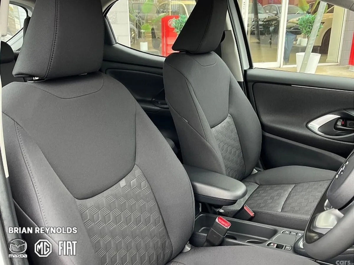 Mazda Mazda2 Hatchback, Petrol, 2025, White